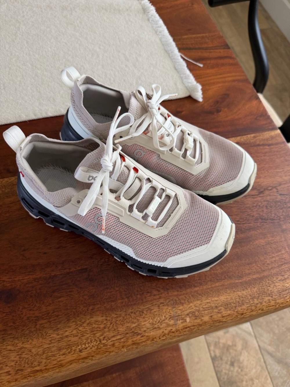 On Running Women's Beige Pink Athletic Shoes with Navy Soles